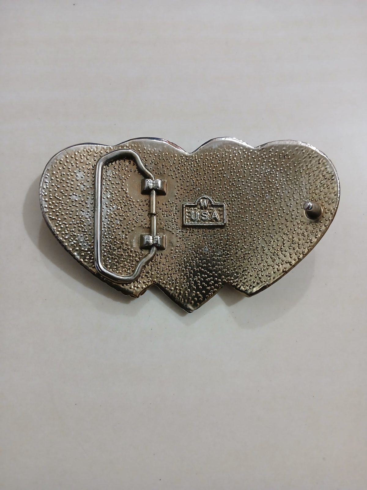 Triple Heart Floral Vintage Belt Buckle – Back view Triple Heart Floral vintage belt buckle – back view