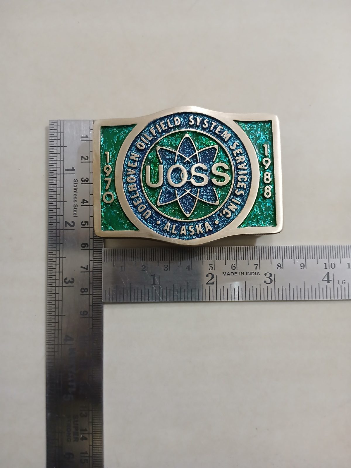UOSS Udelhoven Oilfield Alaska Vintage Belt Buckle – With ruler for size UOSS Udelhoven Oilfield Alaska vintage belt buckle – with ruler for size