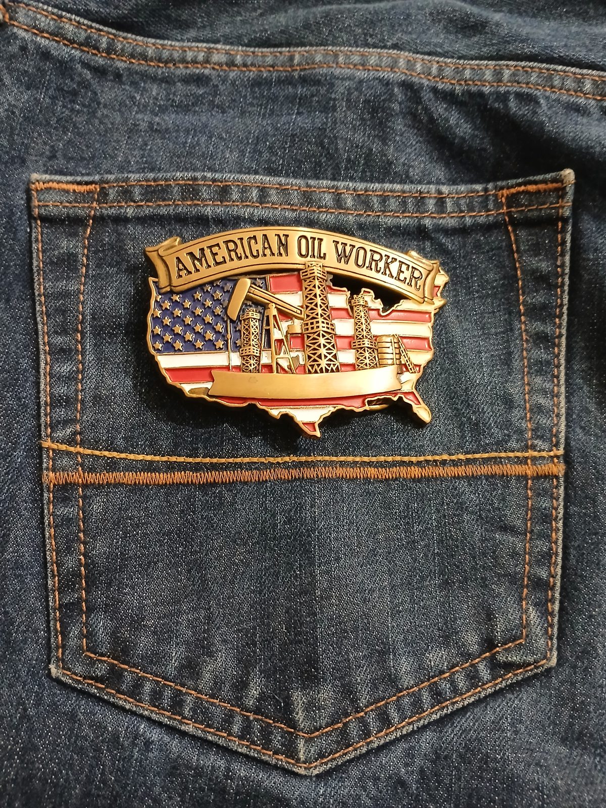 USA Flag Oil Rigs Vintage Belt Buckle – On jeans back pocket USA Flag Oil Rigs vintage belt buckle – on jeans back pocket
