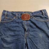 Virginia Coat of Arms vintage belt buckle – worn on belt with jeans