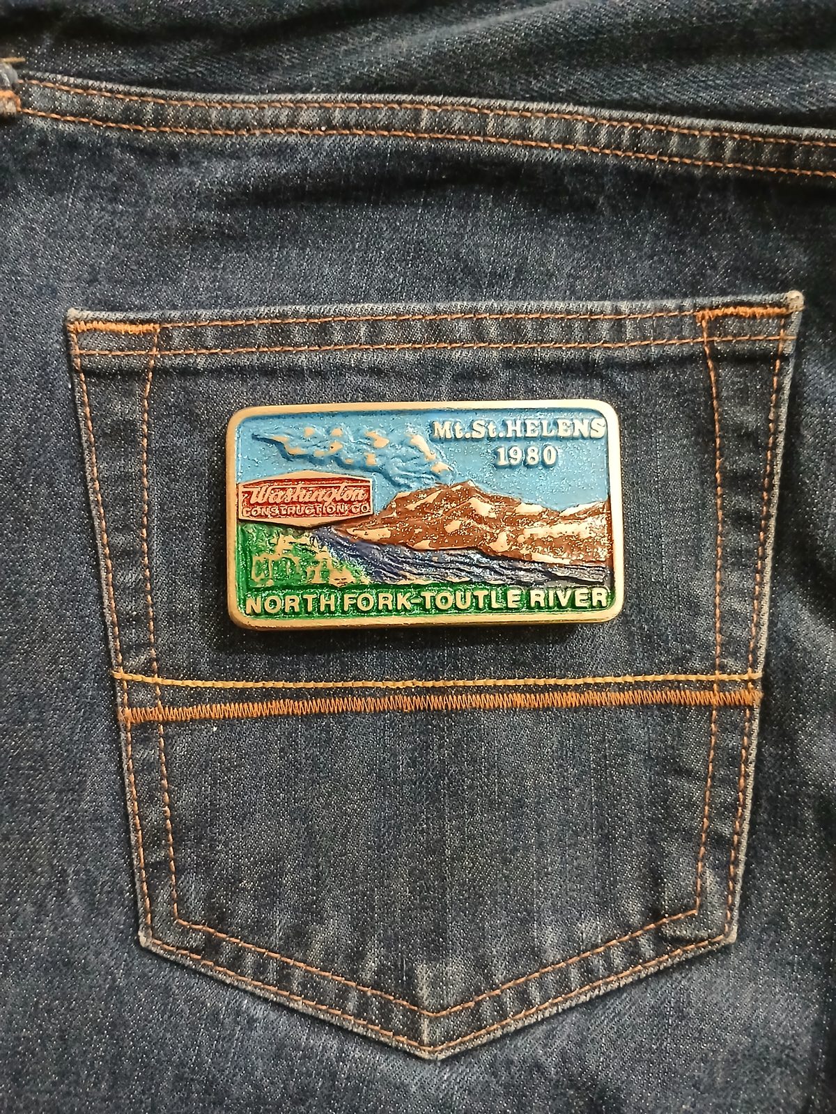 Washington Construction North Fork Toutle River Vintage Belt Buckle – On jeans back pocket Washington Construction North Fork Toutle River vintage belt buckle – on jeans back pocket